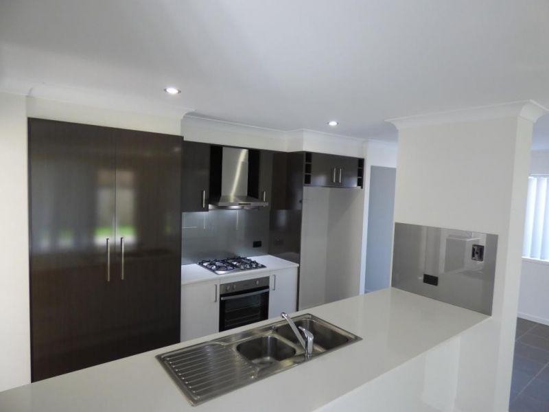 17 Stokes Street, North Lakes QLD 4509