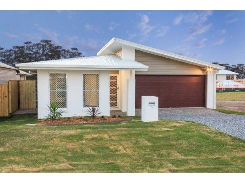 7 Eco Crescent, Narangba QLD 4504