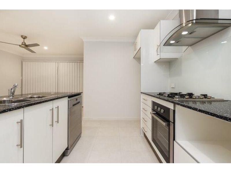 7 Eco Crescent, Narangba QLD 4504