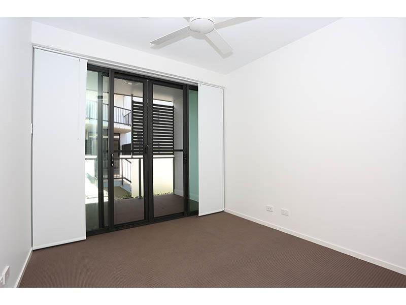 2/148 Mein Street, Scarborough QLD 4020