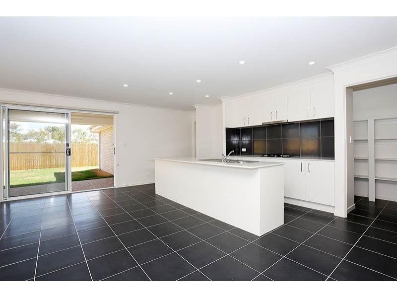 44 Greenhaven Circuit, Narangba QLD 4504