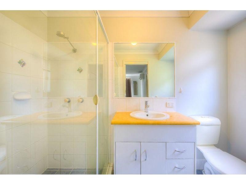 15 Pender Street, The Gap QLD 4061