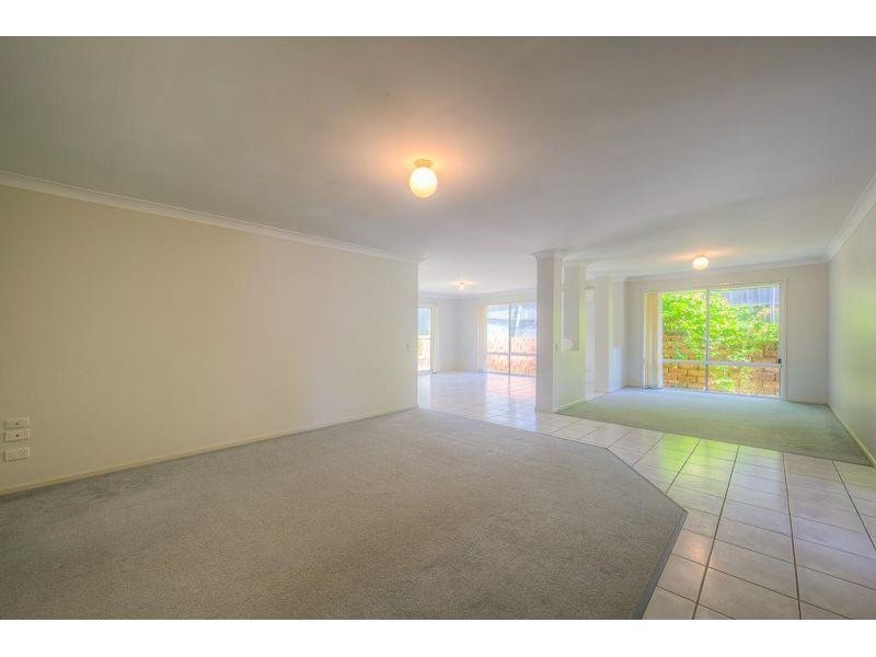 15 Pender Street, The Gap QLD 4061