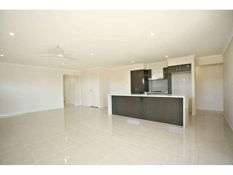 24 Hume Circuit, Warner QLD 4500