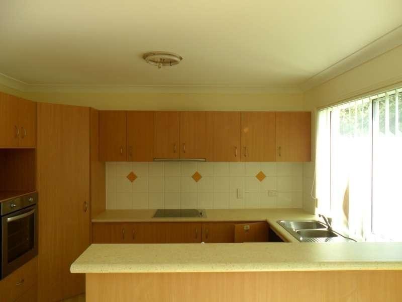 100 Christina Ryan Way, Arundel QLD 4214