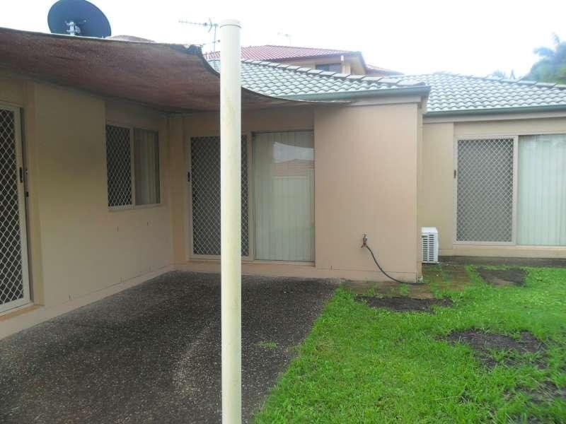 15 Ingles Circuit, Arundel QLD 4214