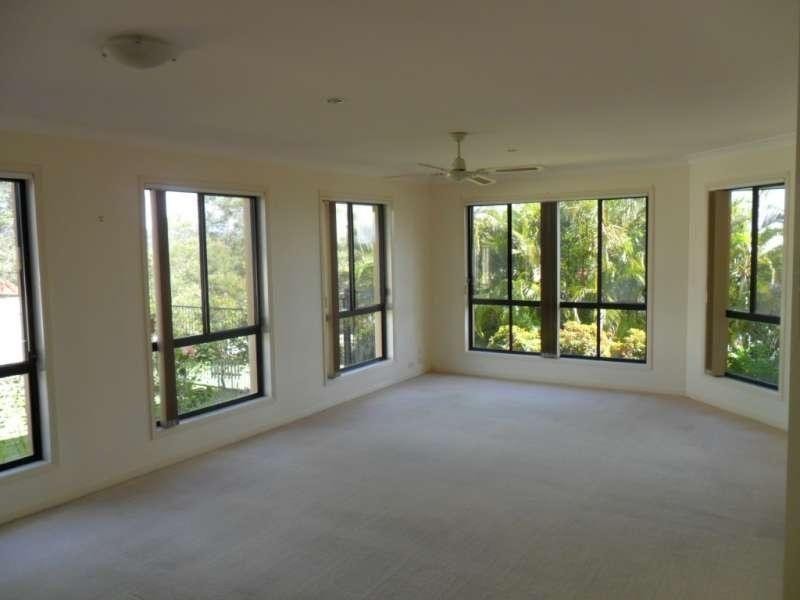 76 Ingles Circuit, Arundel QLD 4214