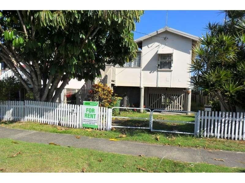 28 Central Street, Labrador QLD 4215