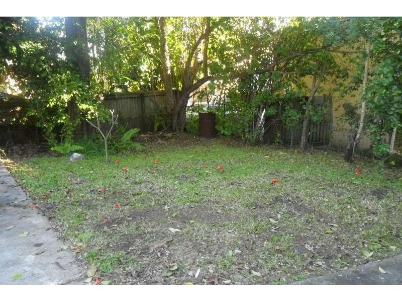 91b Eugaree Street, Southport QLD 4215