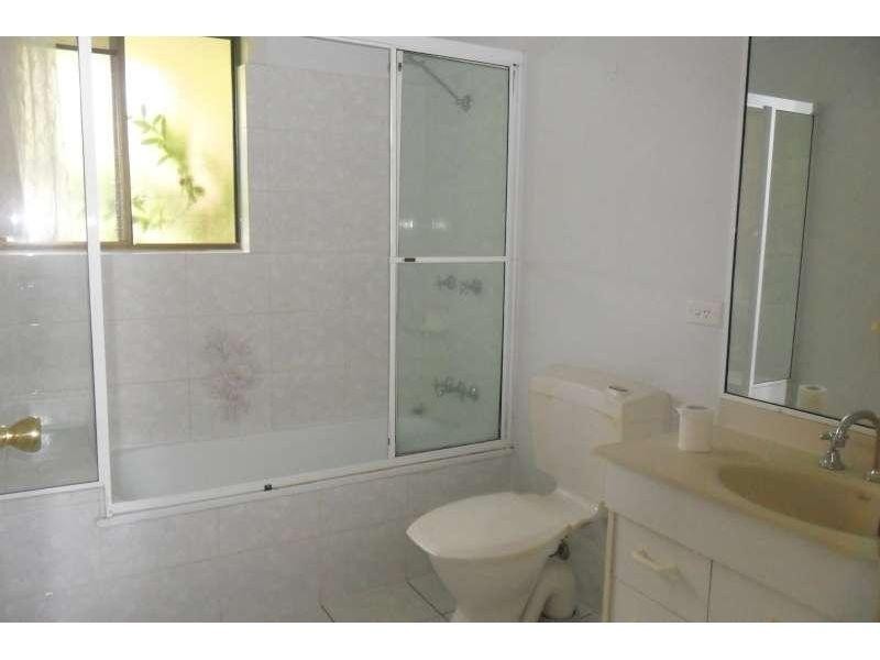 86 Edmund Rice Drive, Southport QLD 4215