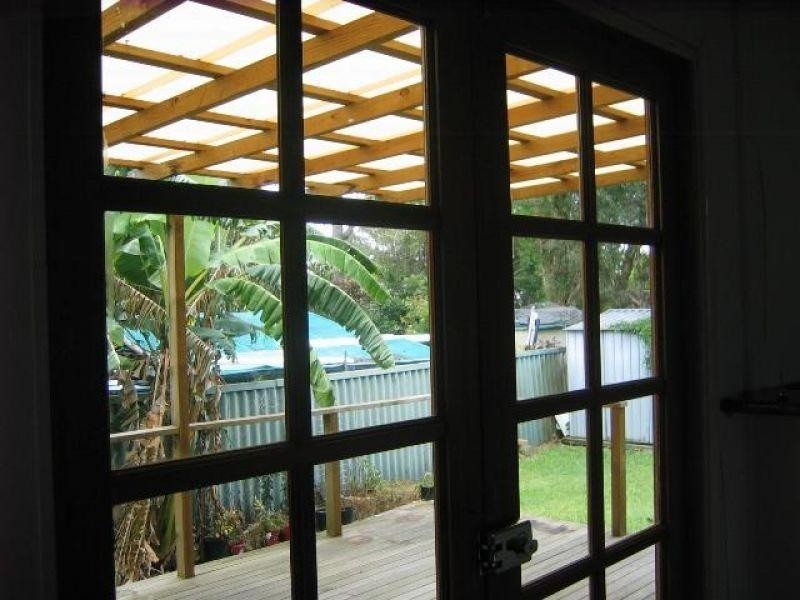 63 Kindra Avenue, Southport QLD 4215