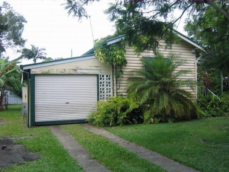 63 Kindra Avenue, Southport QLD 4215