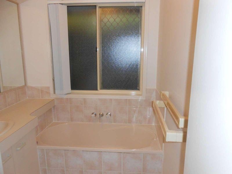 53 Ballybunion Drive, Parkwood QLD 4214