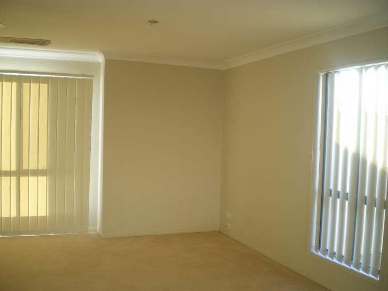 55 Golden Bear Drive, Arundel QLD 4214