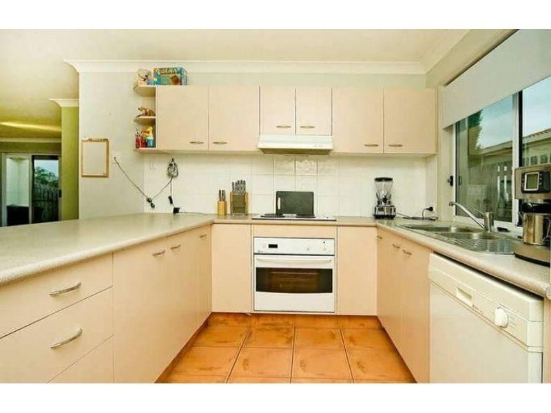 45 Marble Arch Place, Arundel QLD 4214