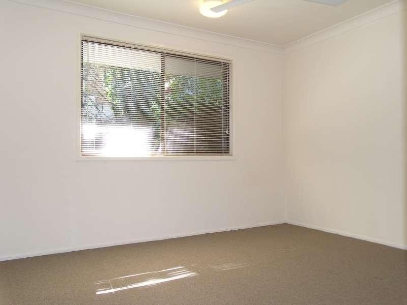2/38 Middle Street, Labrador QLD 4215