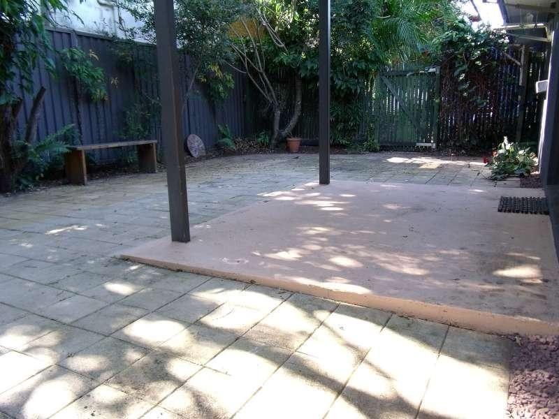 2/38 Middle Street, Labrador QLD 4215