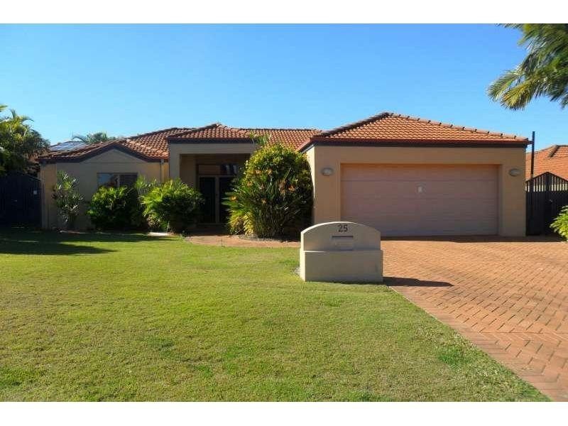 25 Nottinghill Gate Drive, Arundel QLD 4214