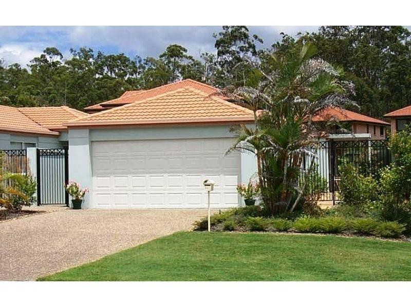 162 Greenacre Drive, Arundel QLD 4214