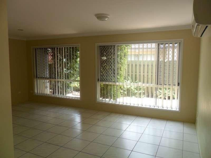 162 Greenacre Drive, Arundel QLD 4214