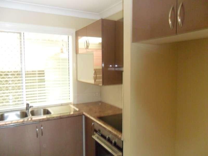 162 Greenacre Drive, Arundel QLD 4214