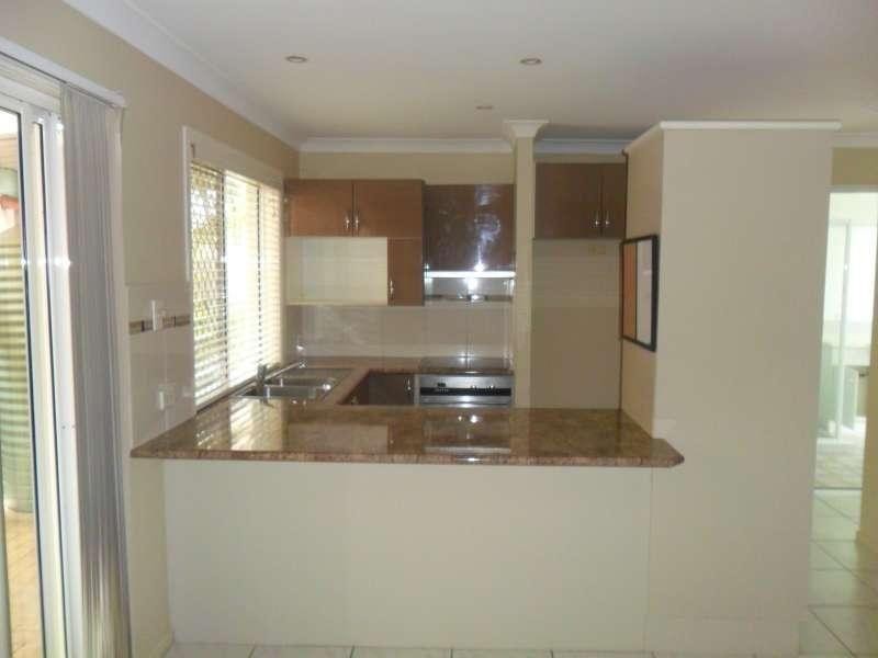 162 Greenacre Drive, Arundel QLD 4214