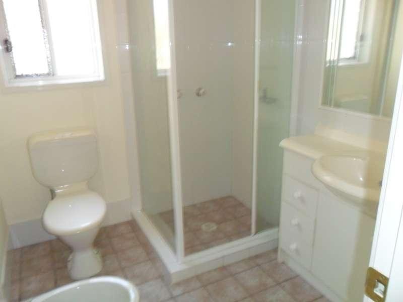 162 Greenacre Drive, Arundel QLD 4214