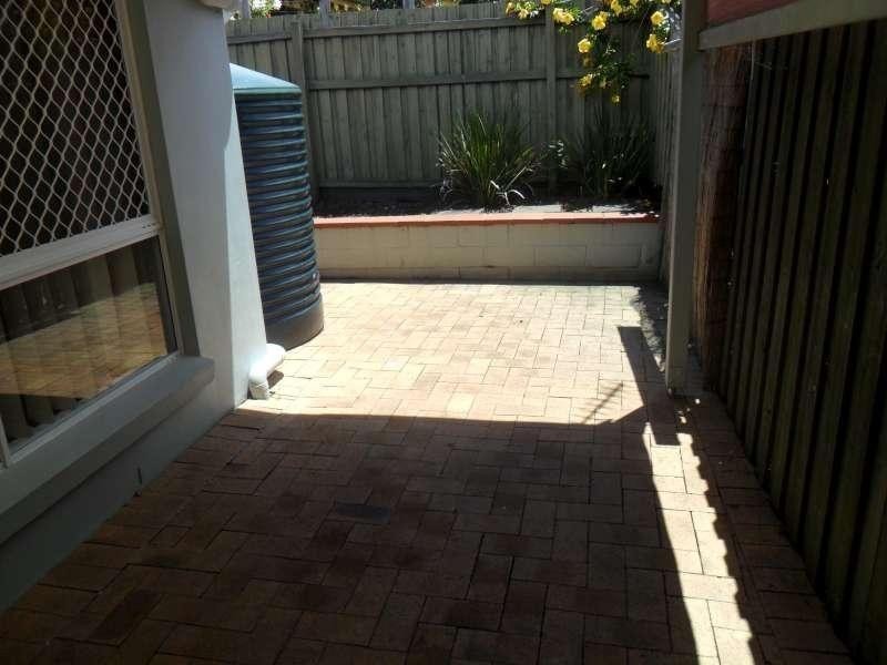 162 Greenacre Drive, Arundel QLD 4214