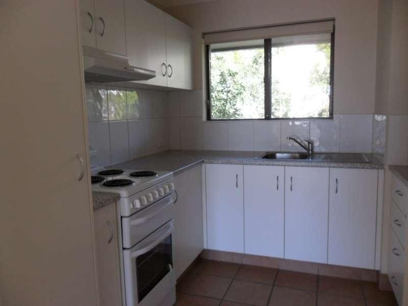 8/3 Railway Street, Southport QLD 4215