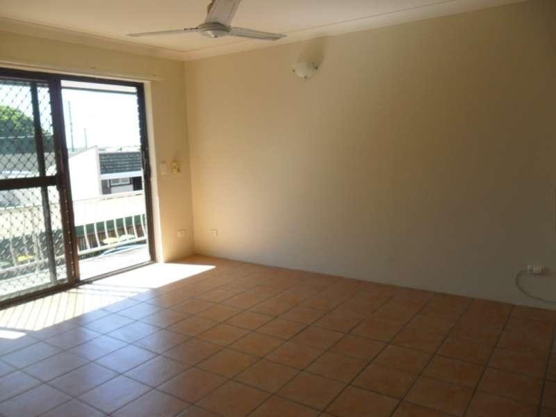 8/3 Railway Street, Southport QLD 4215