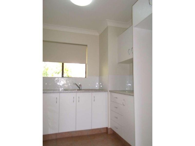 8/3 Railway Street, Southport QLD 4215