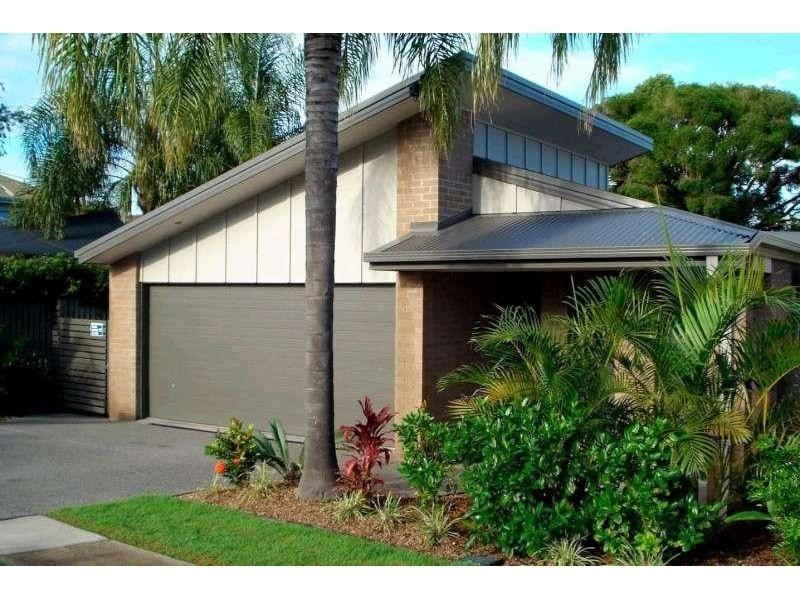 12 Brooke Avenue, Southport QLD 4215