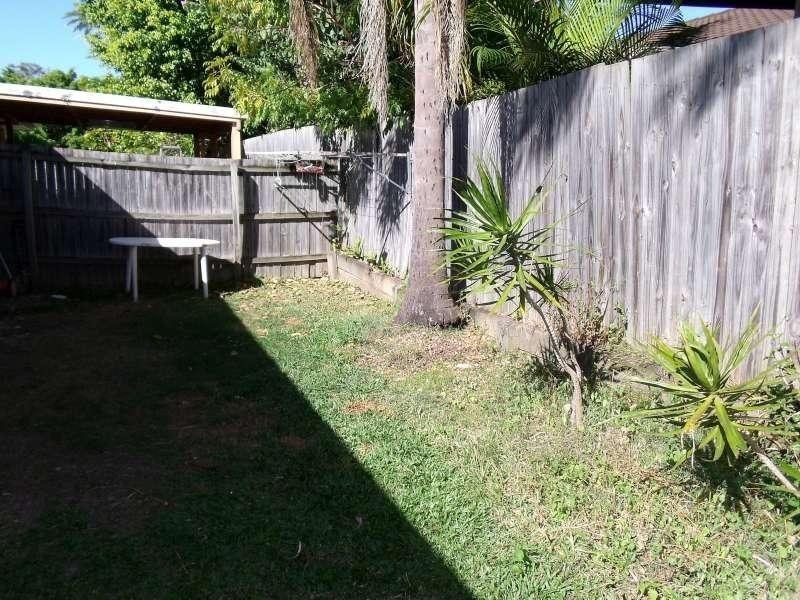 1/182 Whiting Street, Labrador QLD 4215