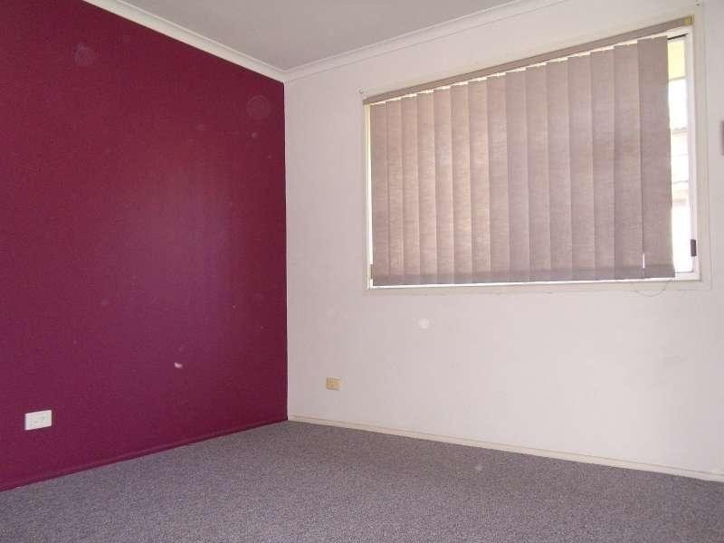 1/182 Whiting Street, Labrador QLD 4215