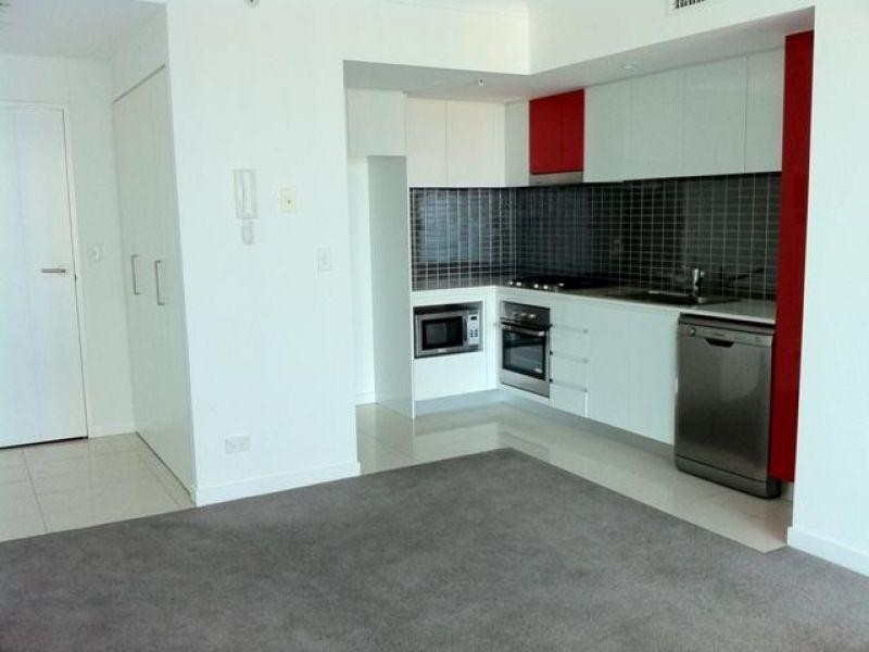 22602/5 Lawson Street, Southport QLD 4215