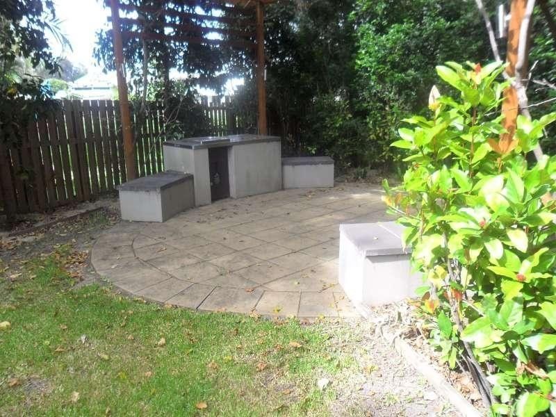 4/5 Carey Lane, Southport QLD 4215