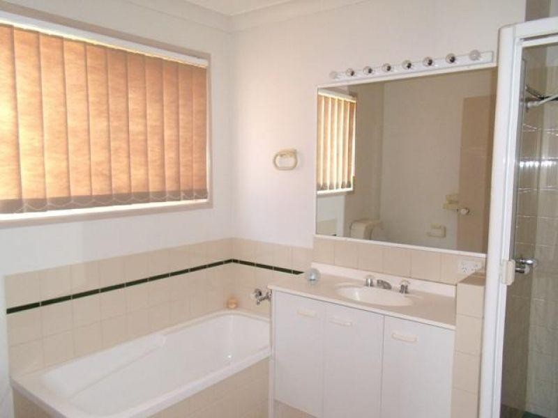 1/202 High Street, Southport QLD 4215