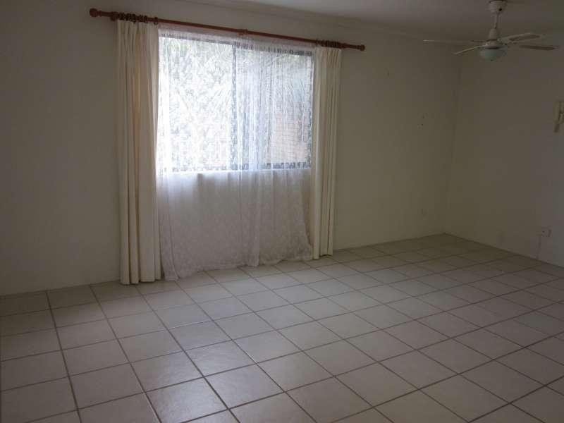 10/25 Imperial Parade, Labrador QLD 4215