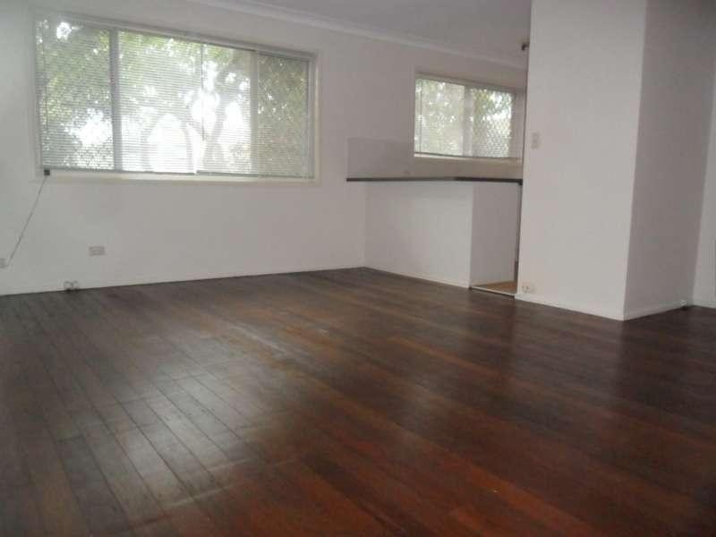 1/158 Frank Street, Labrador QLD 4215
