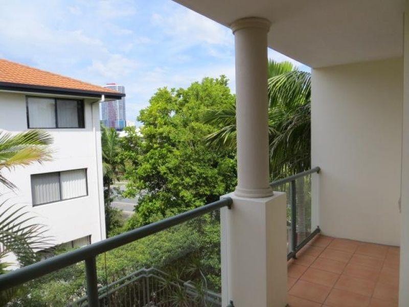 7/7-11 Johnston Street, Southport QLD 4215