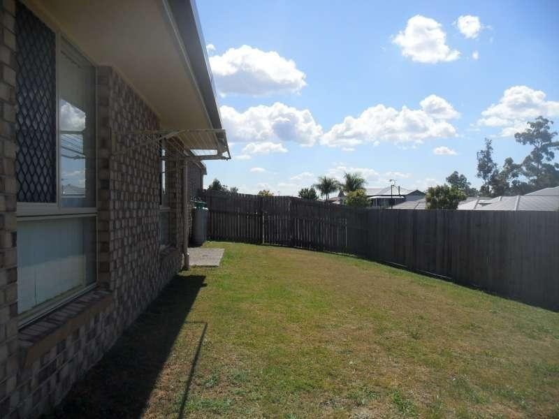 1/1 Plover Court, Warner QLD 4500