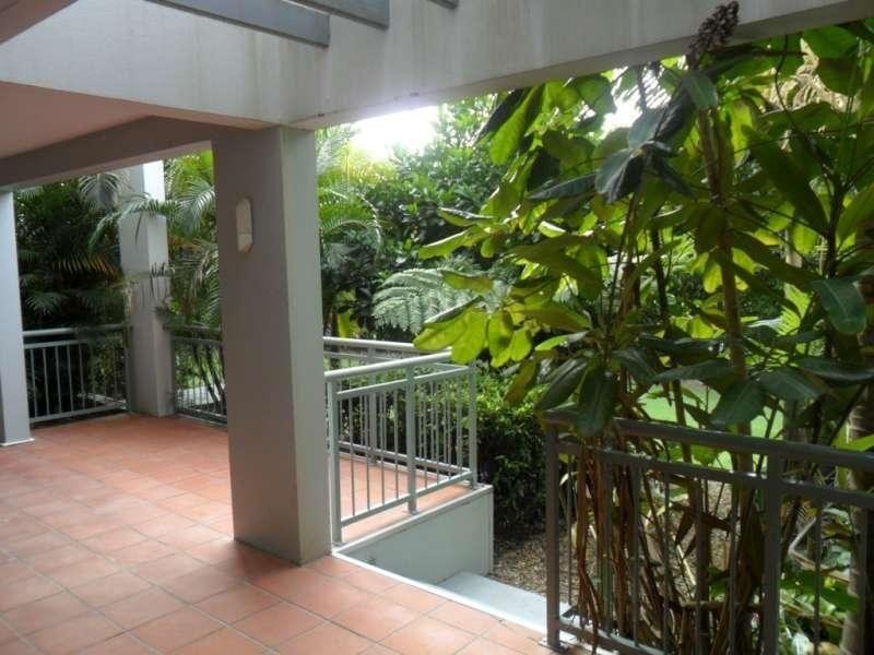 17/76 Chichester Drive, Arundel QLD 4214