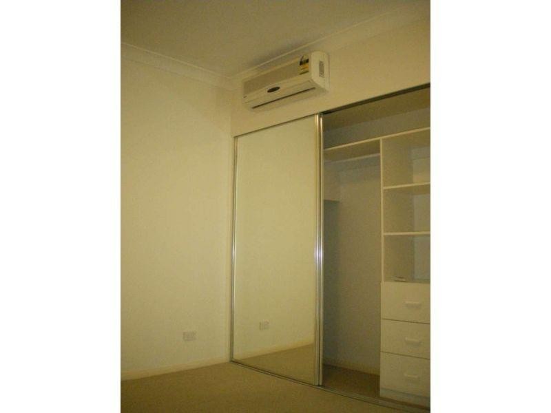 3/5 Carey Lane, Southport QLD 4215