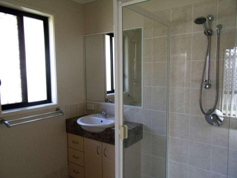 4 Gerard Street, Pacific Pines QLD 4211