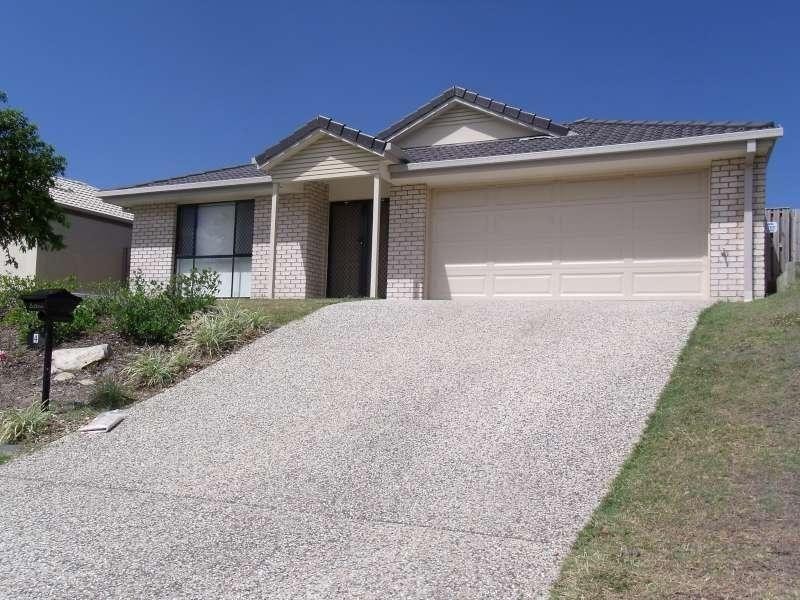 4 Gerard Street, Pacific Pines QLD 4211