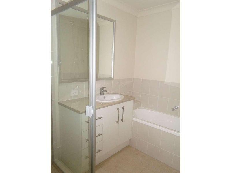 1/19 Murray Court, Upper Coomera QLD 4209