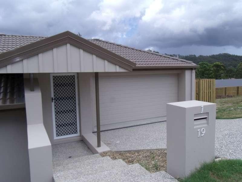 1/19 Murray Court, Upper Coomera QLD 4209