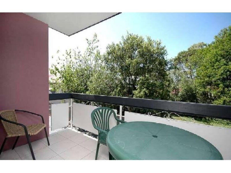 3/38 Peach Street, Greenslopes QLD 4120