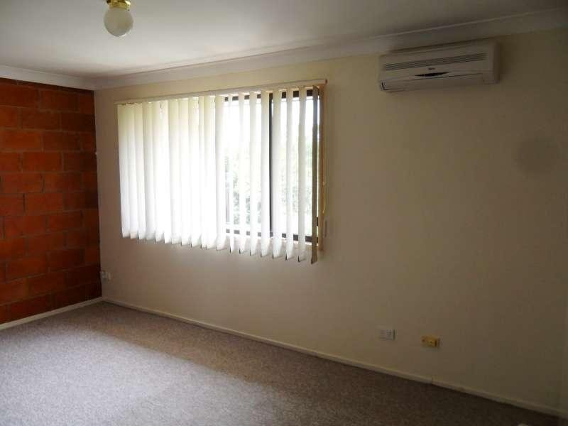 4/111 Little Usher Avenue, Labrador QLD 4215