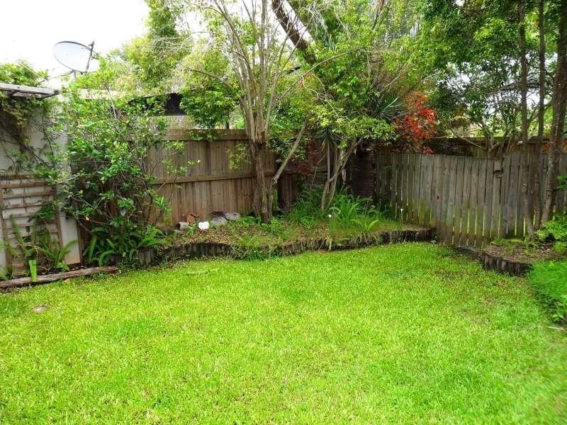 4/111 Little Usher Avenue, Labrador QLD 4215